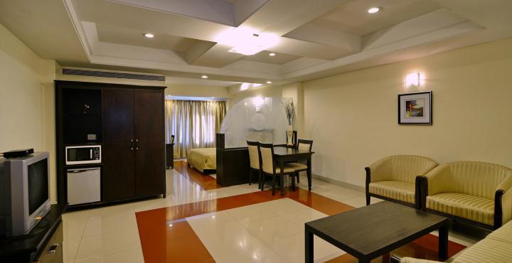 Ambience Executive Hotel Pimpri-Chinchwad Exterior photo